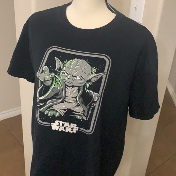 Funky Star Wars black Smugglers Bounty Yoda short sleeve t-shirt - Picture 5 of 12